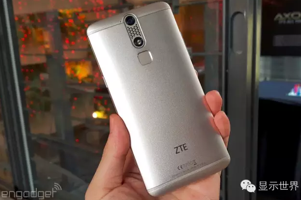 中興 Axon mini