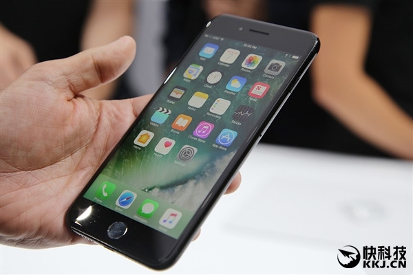 首批國行iPhone 7從鄭州發(fā)貨!共16.5萬臺