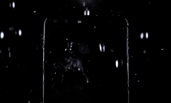 iPhone 7宣傳視頻:展示雙攝像頭、防水等特性