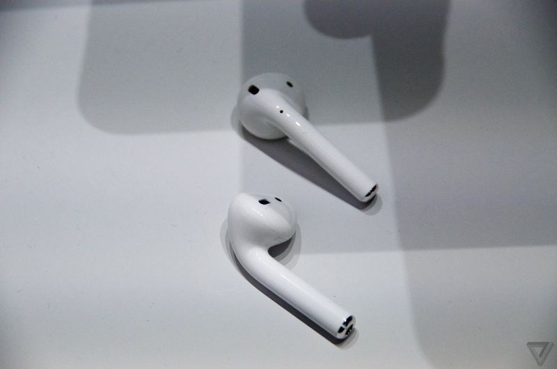 iPhone 7無線耳機AirPods輻射恐怖？真相揭秘