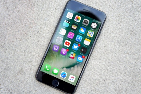 分析師:iPhone 8 的訂單爭奪將 “史無前例”