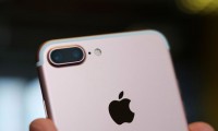 這個功能厲害了 蘋果iPhone 8或?qū)⒅С秩四樧R別