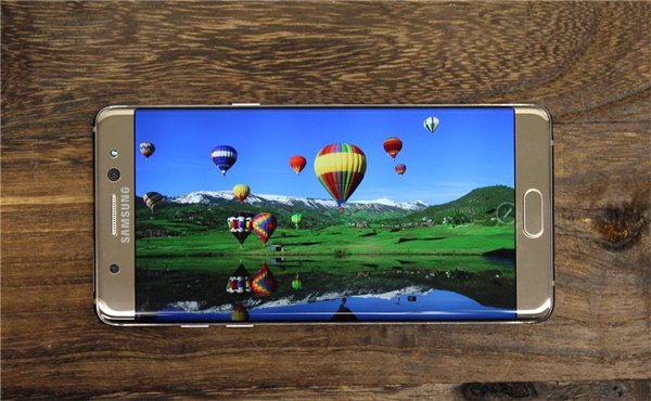 2017年智能手機屏幕發(fā)展大勢：OLED、HDR、柔性LCD