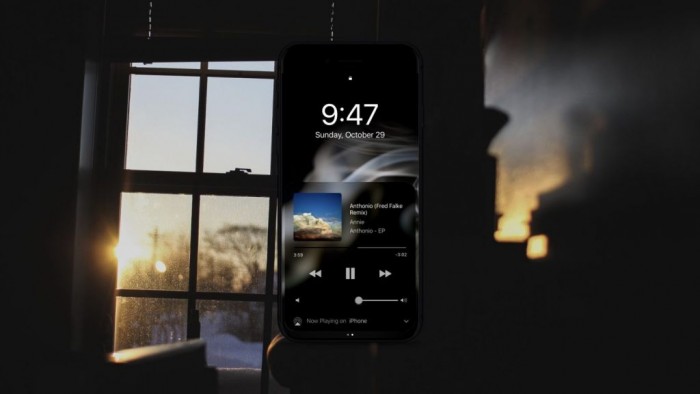 iPhone 8如何體現(xiàn)OLED屏優(yōu)勢？OLED+暗黑模式+黑色機身