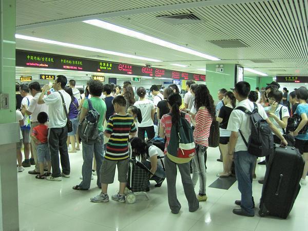 探訪華強(qiáng)北，記錄手機(jī)產(chǎn)業(yè)鏈的“翻新24小時(shí)”