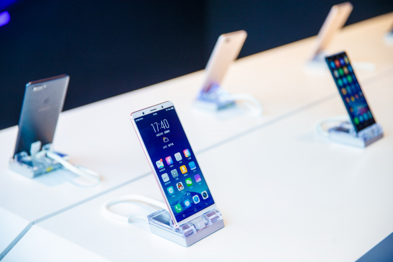 全面屏時代降臨 vivo X20全面屏手機正式發(fā)布