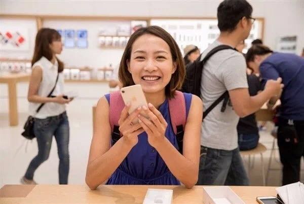iPhone 8賣得差？你想多了