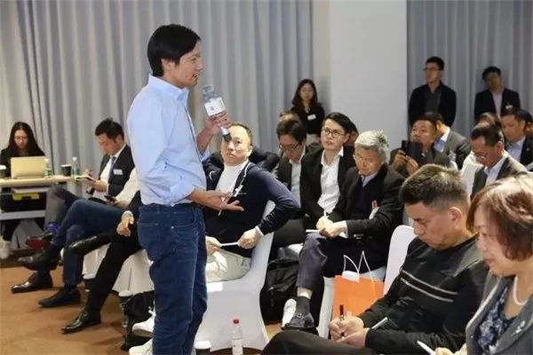 任正非為窮人做手機，反證小米性價比成功？