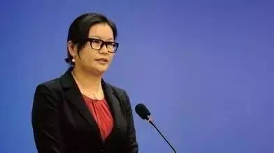 “她的工廠一旦停工，全球手機都得斷貨”，她是中國女首富，身價 500 億！