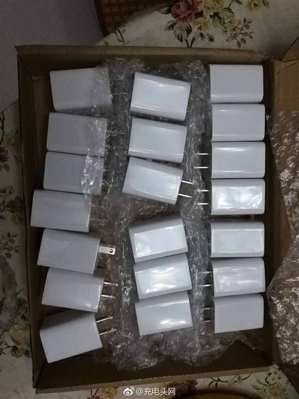 樂視手機美版充電頭首曝:沒上市就淪落民間