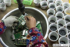揭秘廢棄手機拆解地下產(chǎn)業(yè)鏈：iPhone攝像頭3塊 錢(qián)一個(gè)
