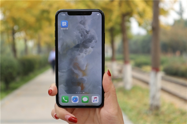 蘋果狂贊iPhone X頂部劉海設(shè)計(jì)