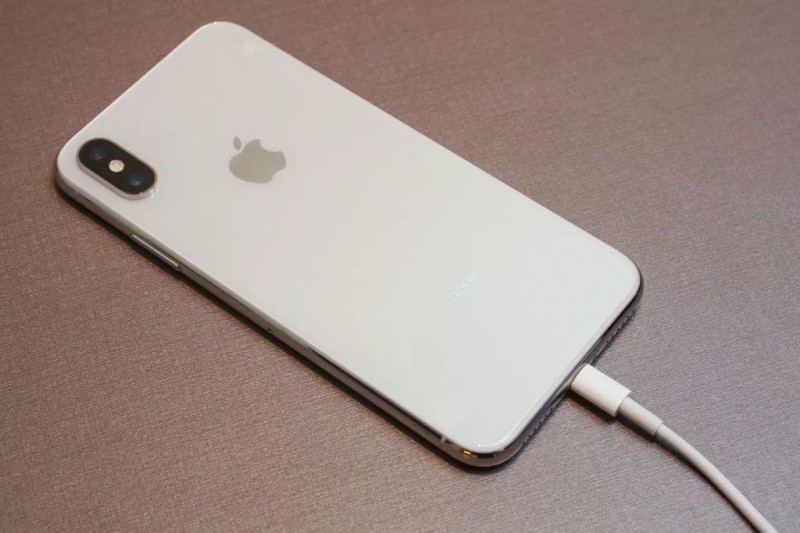 蘋果就iPhone“電池門”道歉！以后換電池更便宜了