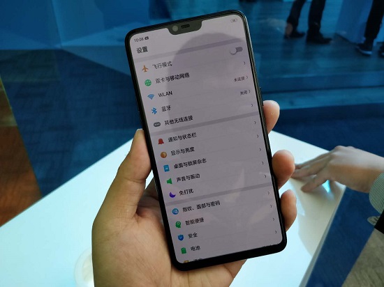 OPPO R15系列發(fā)布：90%屏占比異形全面屏，2999元起售