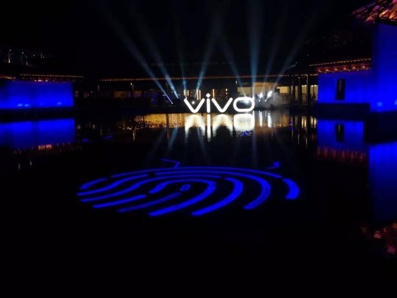 vivo X21：奔跑中的青年，從敢為天下后到引領(lǐng)市場(chǎng)潮流