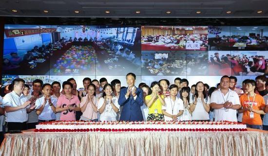 富士康在中國內地30年，為蘋(píng)果代工也在研究黑科技