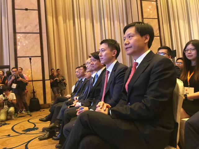 小米總裁回應(yīng)給雷軍98億元激勵：實(shí)至名歸，雷軍事前不知情