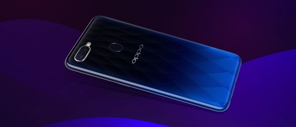 水滴屏設(shè)計(jì) OPPO F9亮相:售價(jià)約2350元