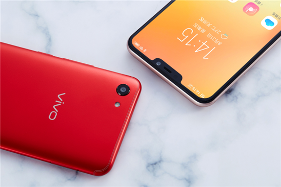 vivo Y81s首發(fā)圖賞：全屏視野暢玩不停，引領(lǐng)千元機(jī)新潮流