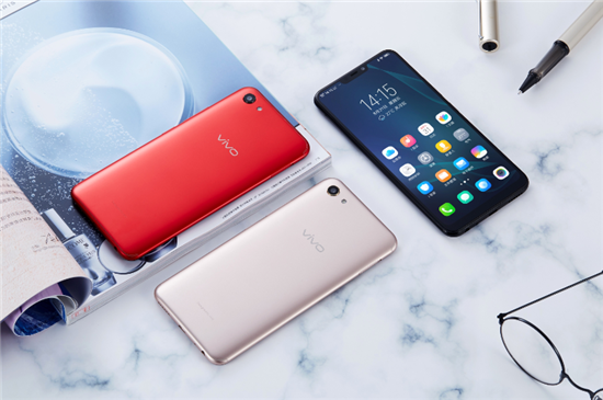 vivo Y81s首發(fā)圖賞：全屏視野暢玩不停，引領(lǐng)千元機(jī)新潮流