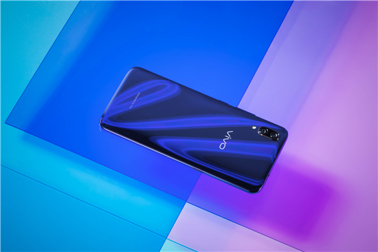 3D幻影極光漸變+靈動(dòng)水滴屏 vivo X23全面開售倒計(jì)時(shí)3天 