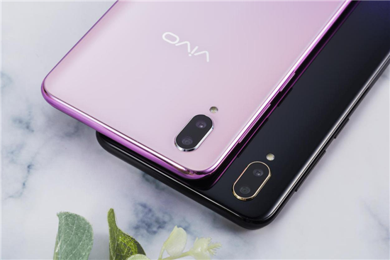 vivo Y97真機(jī)圖賞：最具性價(jià)比的水滴屏新機(jī)