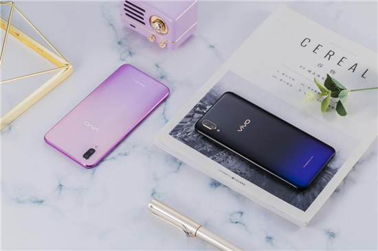 vivo Y97真機(jī)圖賞：最具性價(jià)比的水滴屏新機(jī)