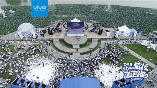 vivo、京東手機及迪信通合作再升級，引發(fā)年輕狂潮