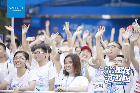 vivo、京東手機及迪信通合作再升級，引發(fā)年輕狂潮
