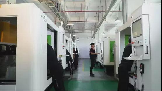 全球金屬拋光研磨行業(yè)領(lǐng)導(dǎo)者，春草研磨讓智能手機(jī)更出彩