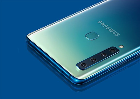 全球首款四攝像頭手機(jī)三星Galaxy A9發(fā)布