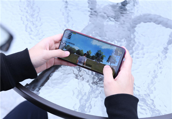 vivo Y93s初體驗：既是偶像派，也是實力派
