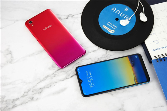 vivo Y91真機(jī)賞析：越級品質(zhì)，第一眼就有心動(dòng)感