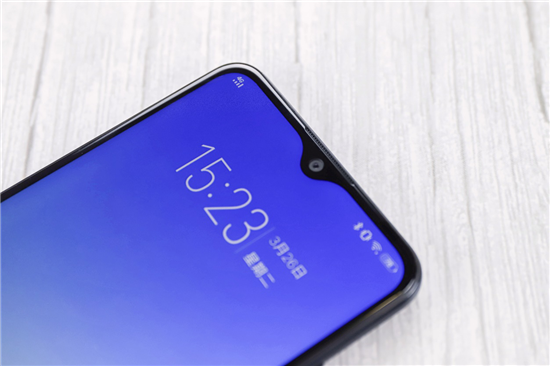 vivo Y91上手體驗(yàn)：潮流外觀+暢快性能，不愧千元新寵