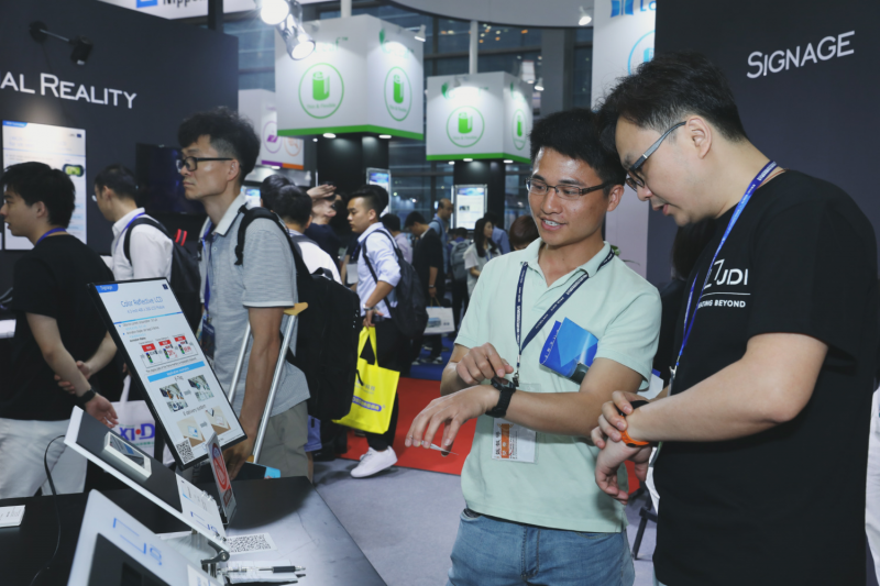 引領(lǐng)車(chē)載顯示，開(kāi)拓新興應用，JDI攜新品亮相CITE2019
