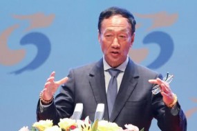 郭臺(tái)銘辭任鴻海董事長(zhǎng)劉揚(yáng)偉接棒：鴻海衰退的開始？