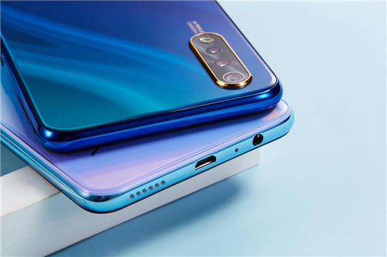vivo Y7s雙色圖賞：光影之間，折射出碧波蕩漾的夏日風(fēng)情