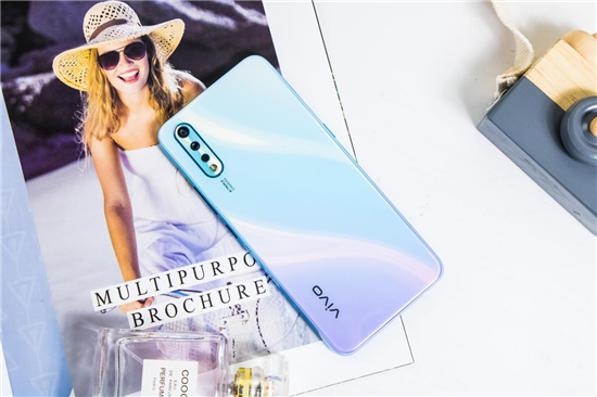 vivo Y7s拍照實(shí)測：玩轉(zhuǎn)全場景，打造獨(dú)一無二的儀式感