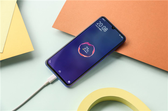 vivo Y9s美圖鑒賞:獨特的外觀設(shè)計將再次引領(lǐng)行業(yè)潮流走向